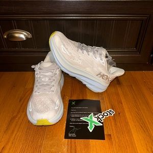 NWOT Hoka Clifton 9